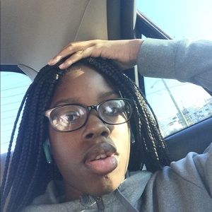 Meet your Posher, Tacara